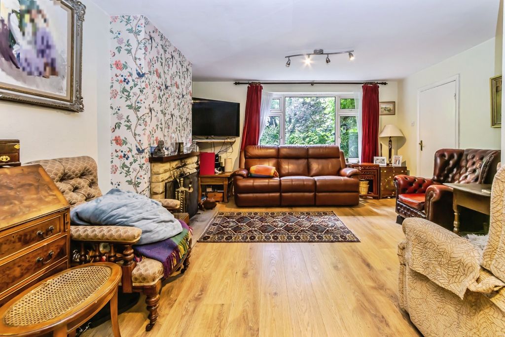 Property photo 2 of 17 Pbox-Img.Jpg