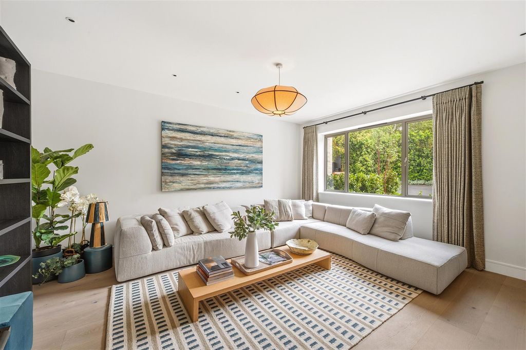 Property photo 2 of 21 Swift Place-3.Jpg