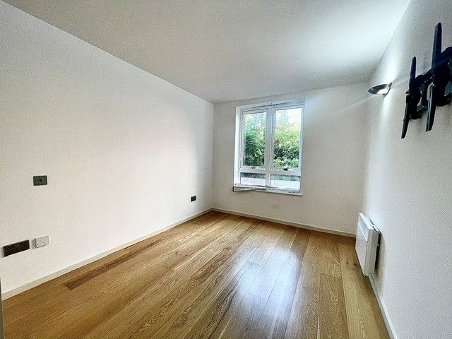 Property photo 3 of 13 Bedroom