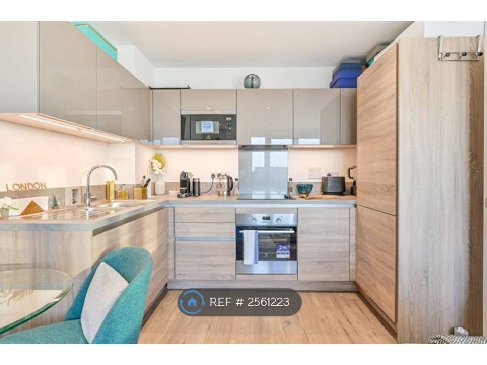 Property photo 2 of 12
