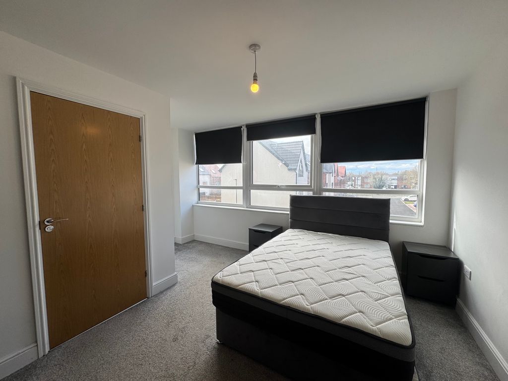 Property photo 2 of 8 Bedroom 1