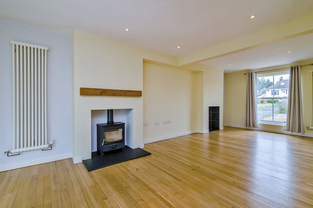 Property photo 3 of 22