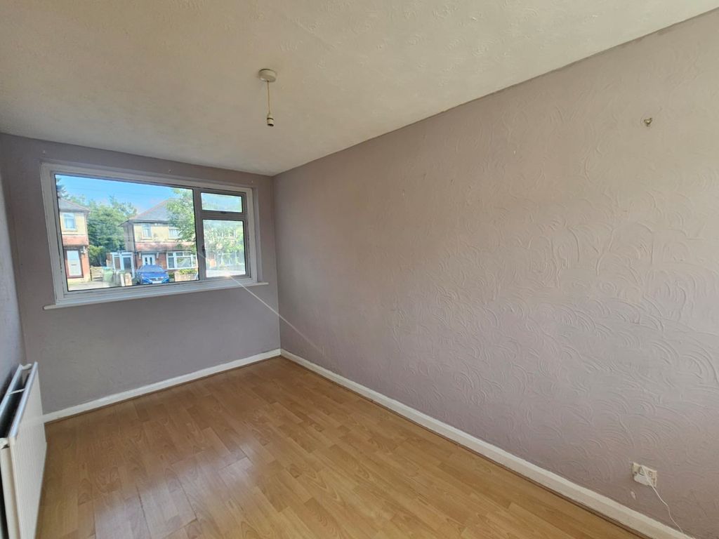 Property photo 3 of 9 Image