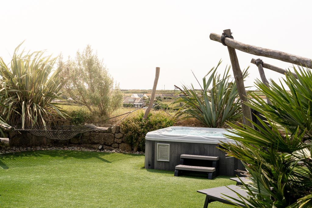 Property photo 3 of 45