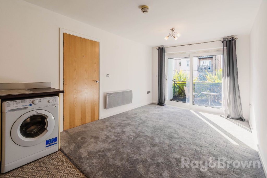 Property photo 2 of 24