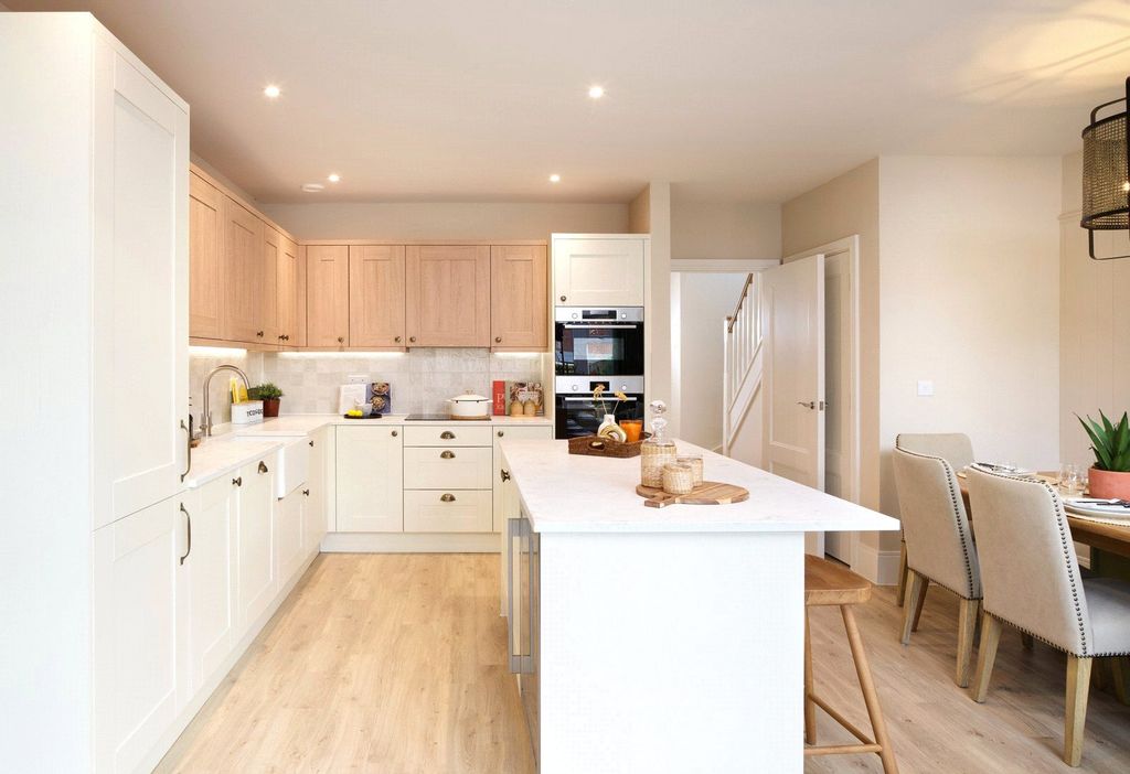 Property photo 2 of 12 Picture No. 17