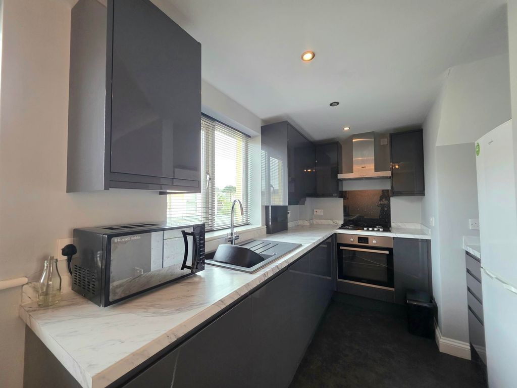 Property photo 3 of 9 Image