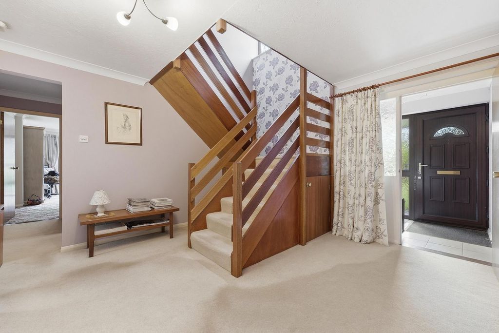 Property photo 3 of 25