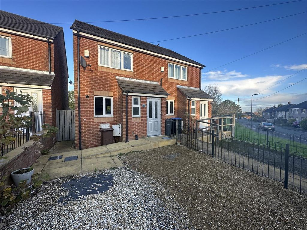 Property photo 1 of 9