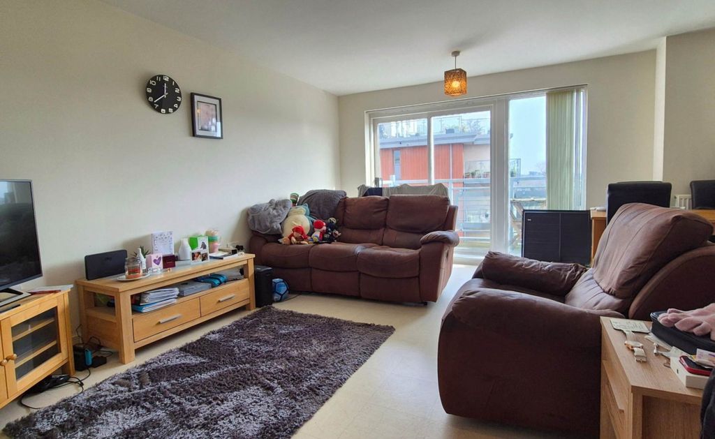 Property photo 3 of 16