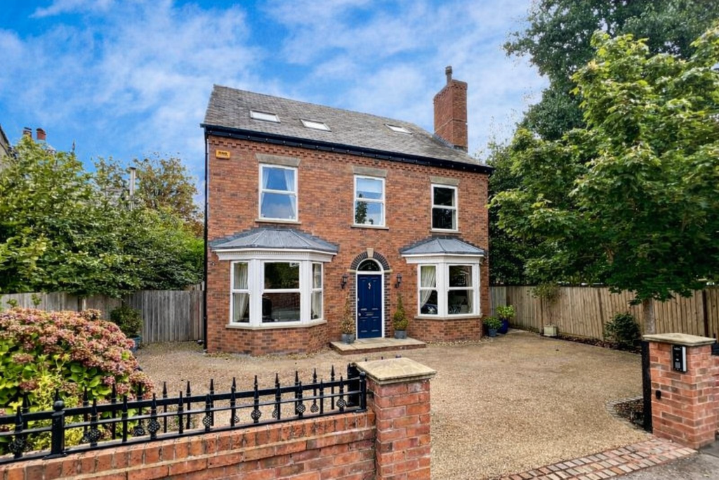 Property photo 1 of 41