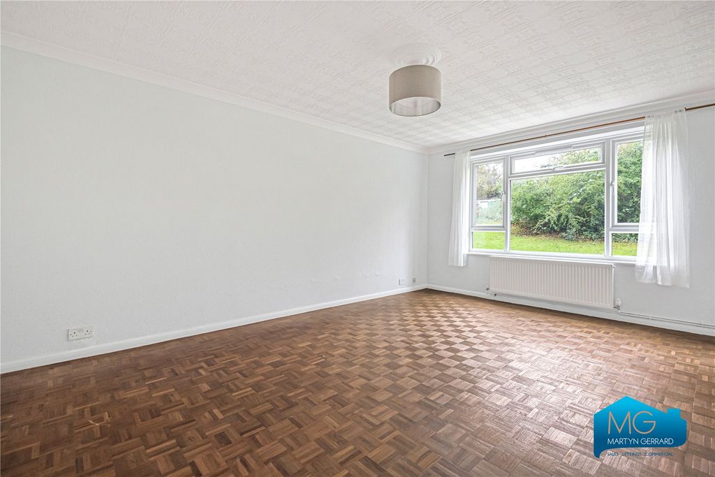 Property photo 2 of 9 Picture No. 30