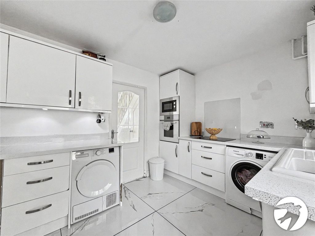 Property photo 3 of 16 Picture No. 07