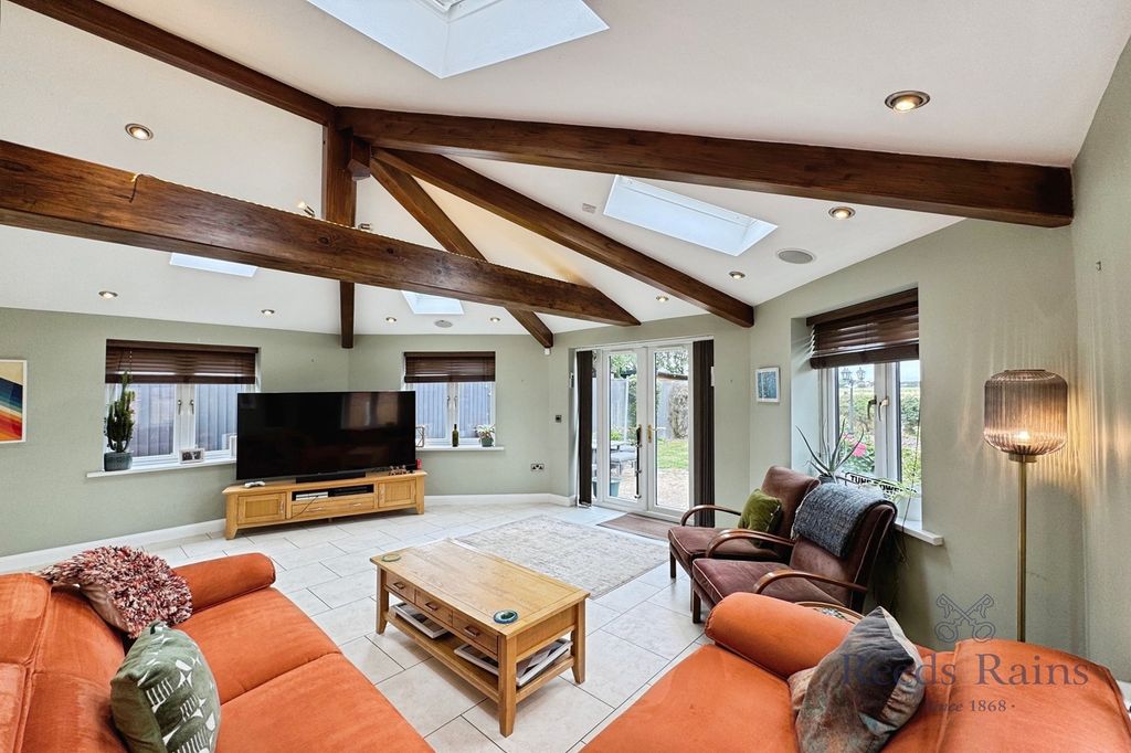 Property photo 2 of 32 Reception Room