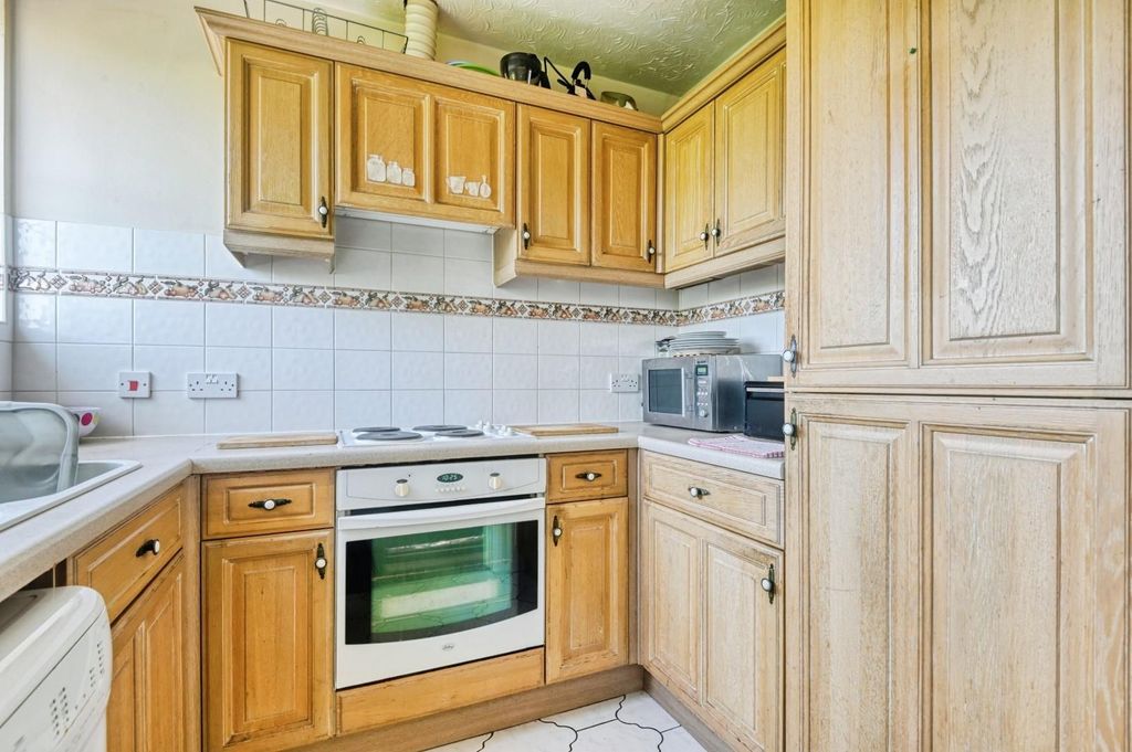 Property photo 3 of 14 10Tud16.Jpg