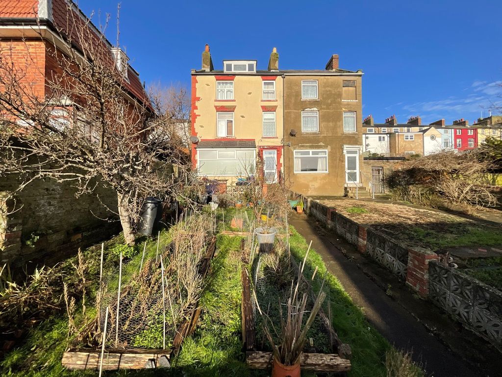 Property photo 1 of 26