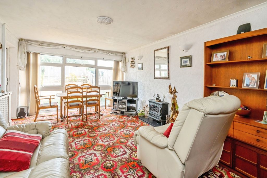 Property photo 2 of 19 Image 1