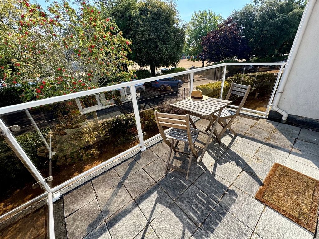 Property photo 2 of 15 Picture No. 04