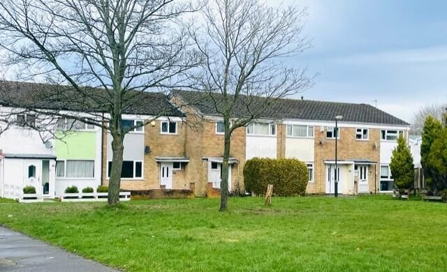 Property photo 1 of 10 Front (Exterior)