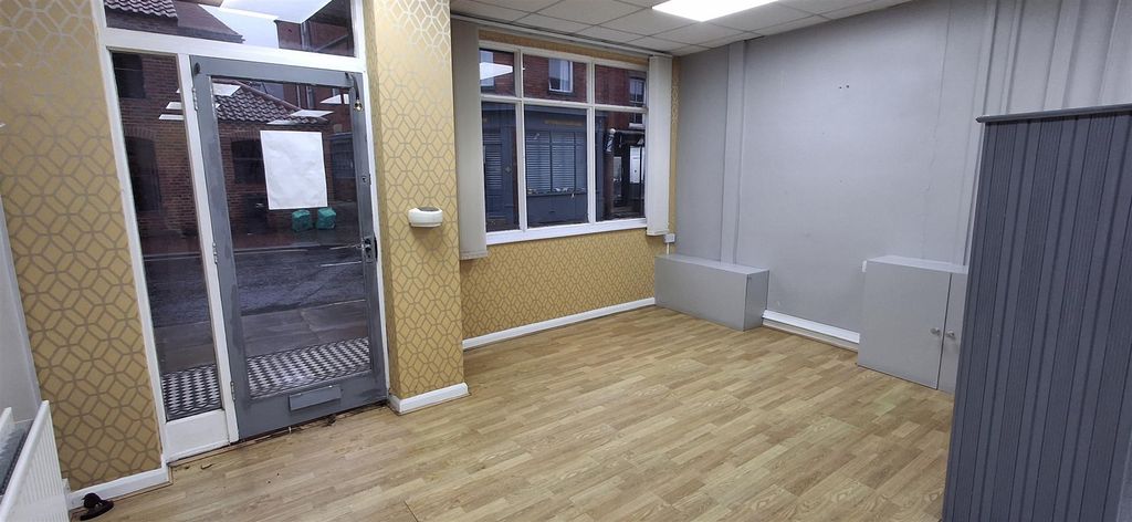 Property photo 3 of 12 20260127_100144.Jpg