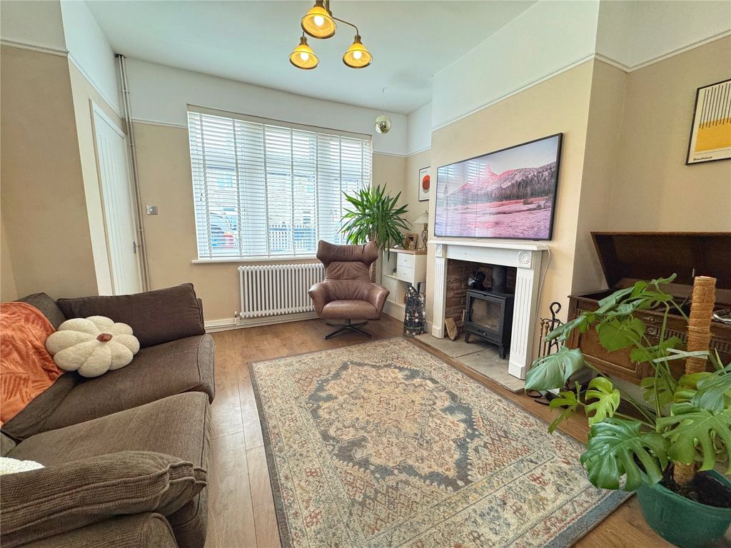 Property photo 3 of 31 Picture No. 12
