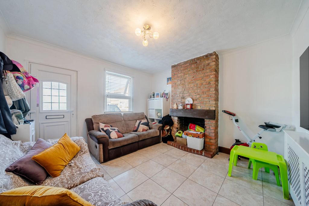 Property photo 2 of 19 1477872-19-6A3512...