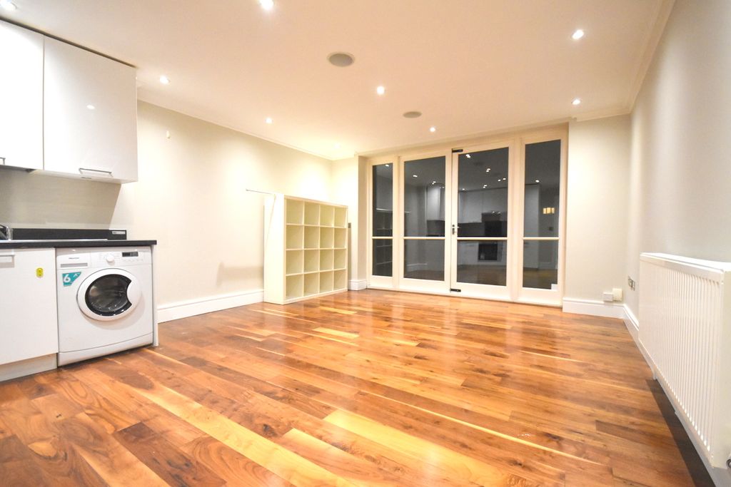 Property photo 3 of 9