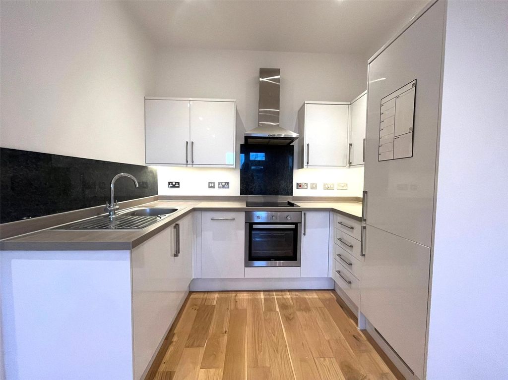 Property photo 2 of 17 Picture No. 07