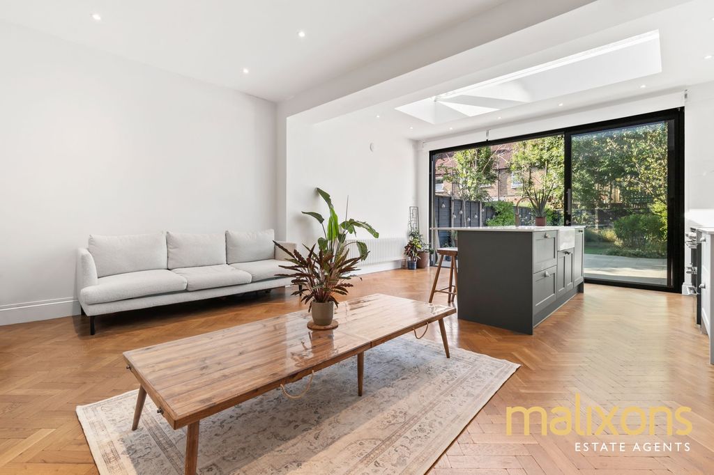 Property photo 3 of 16