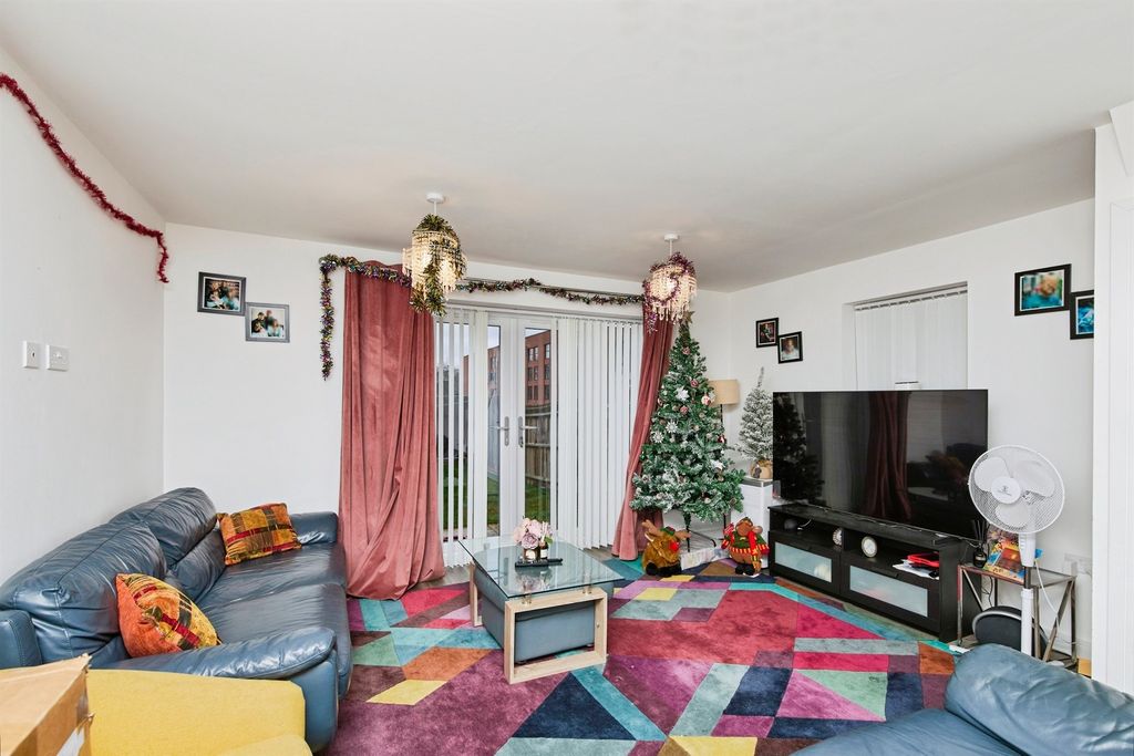 Property photo 3 of 16