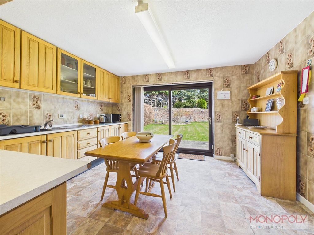 Property photo 3 of 37 Cam04439G0-Pr0257-Still010.Jpg