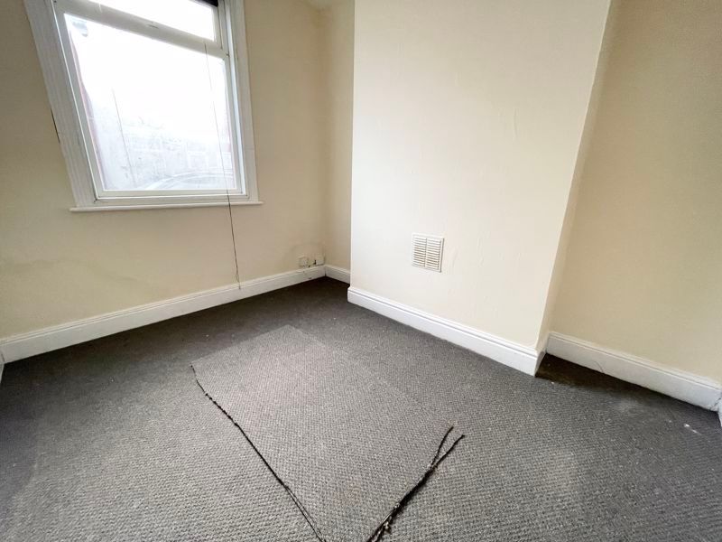 Property photo 3 of 9 Dining Room