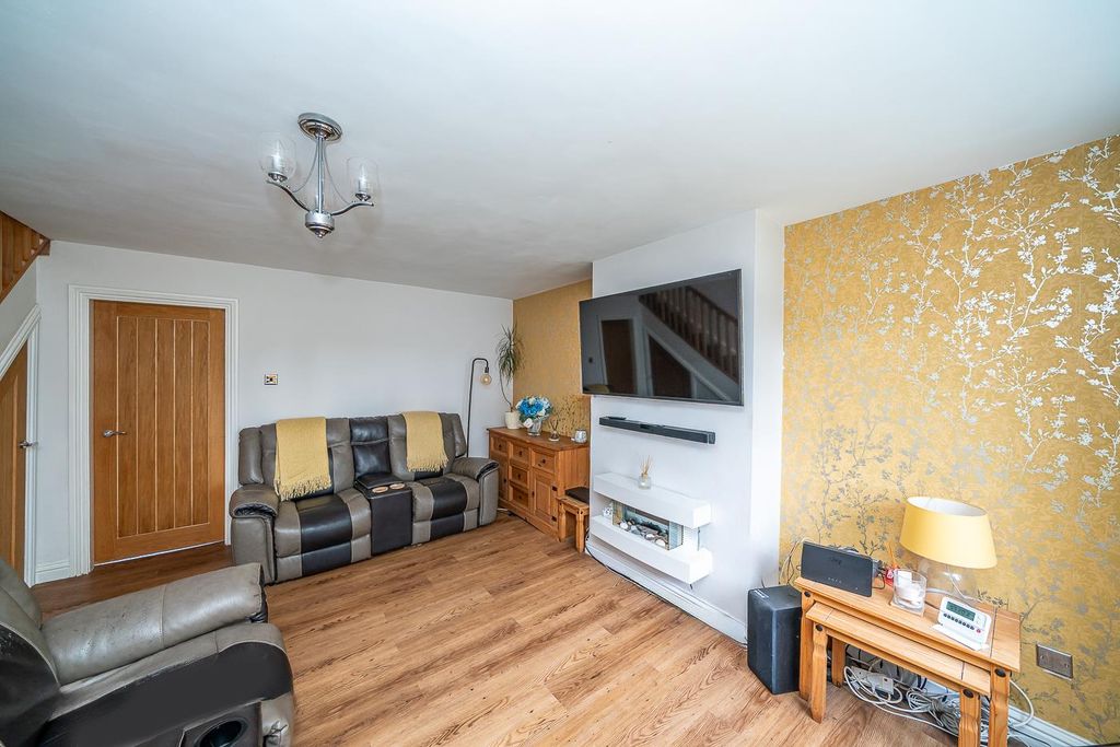 Property photo 2 of 23 Webbs-1.Jpg