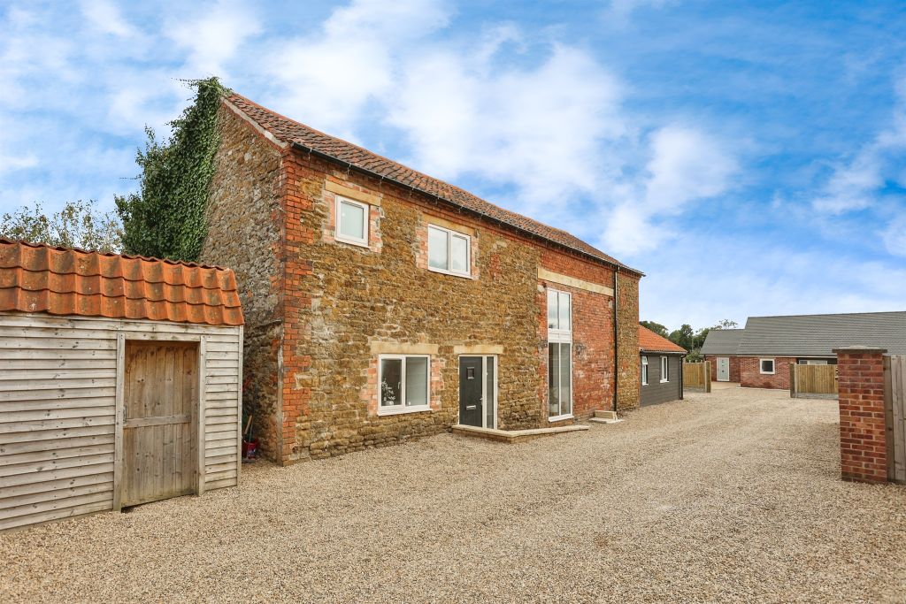 Property photo 3 of 24