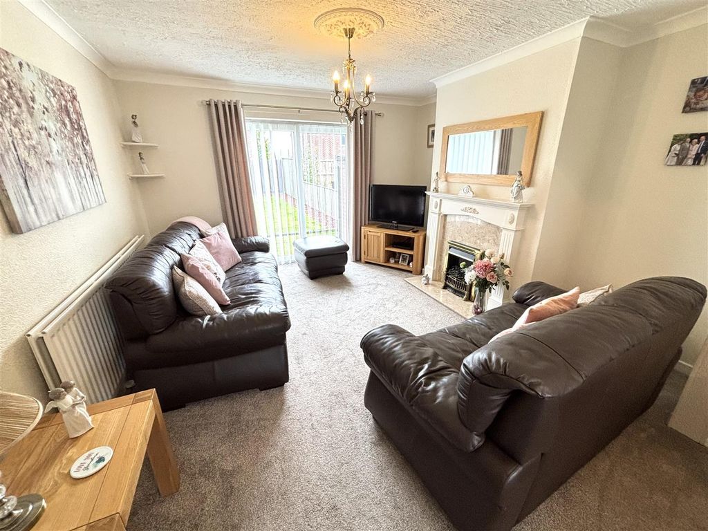 Property photo 2 of 16 Living Room