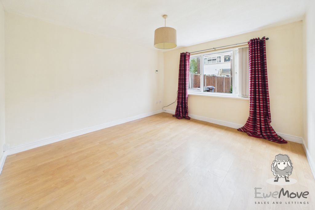 Property photo 2 of 13 10