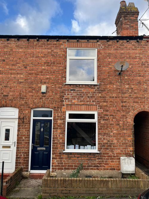 Property photo 1 of 17 Cover