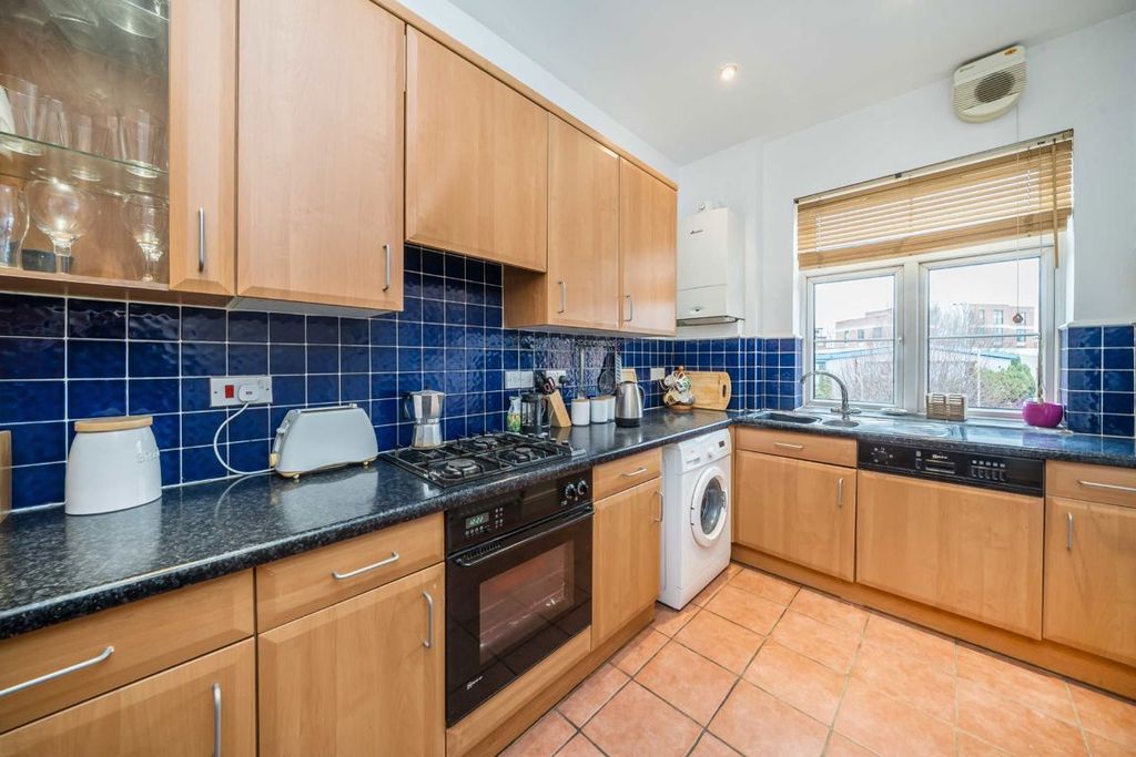 Property photo 3 of 4