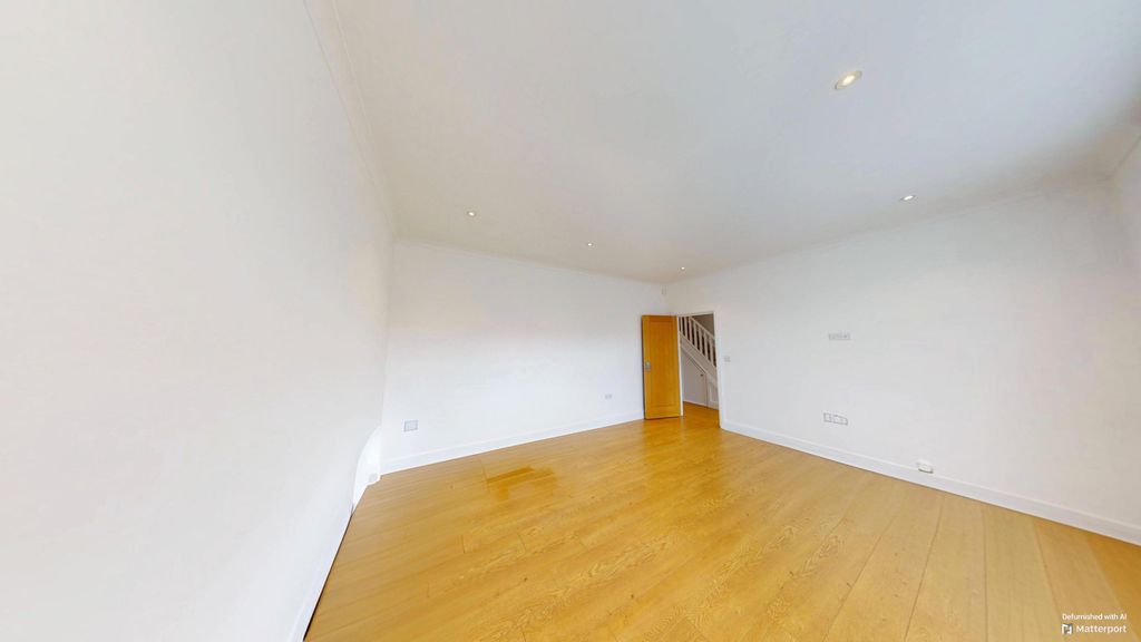 Property photo 1 of 25