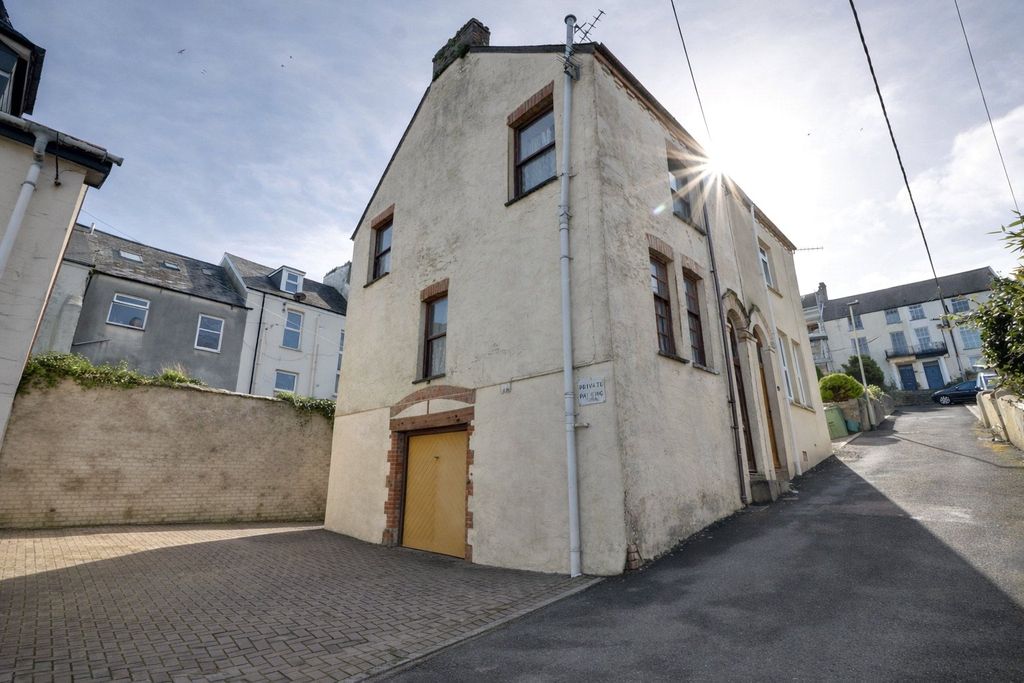 Property photo 1 of 10 1 - Picture No. 02