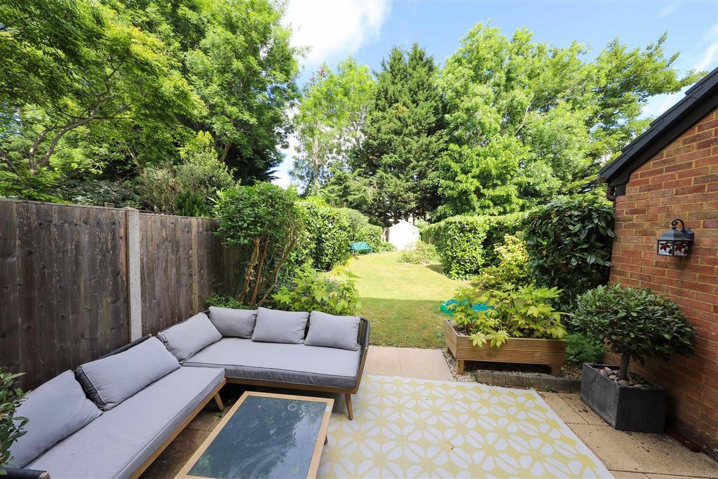 Property photo 2 of 12