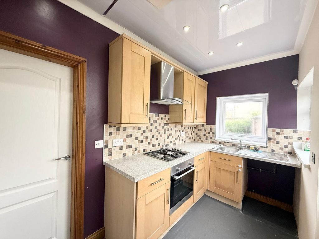 Property photo 2 of 14 Picture No. 24