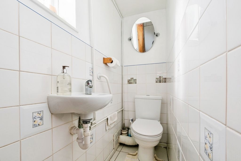 Property photo 3 of 18 Pbox-Img.Jpg