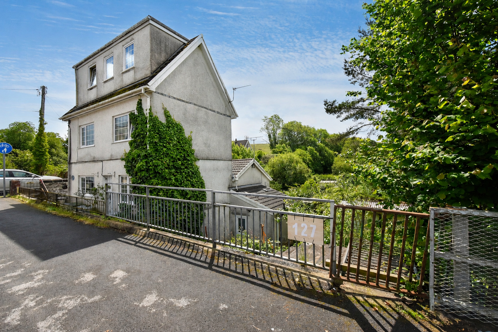 Property photo 1 of 13