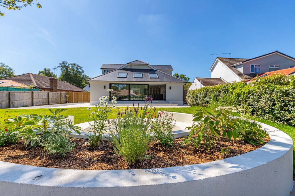 Property photo 1 of 48