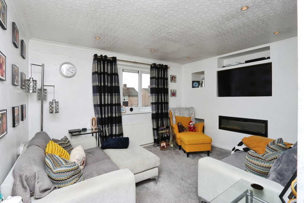 Property photo 3 of 10 Pbox-Img.Jpg