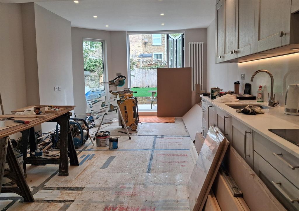 Property photo 1 of 8 Reception Room