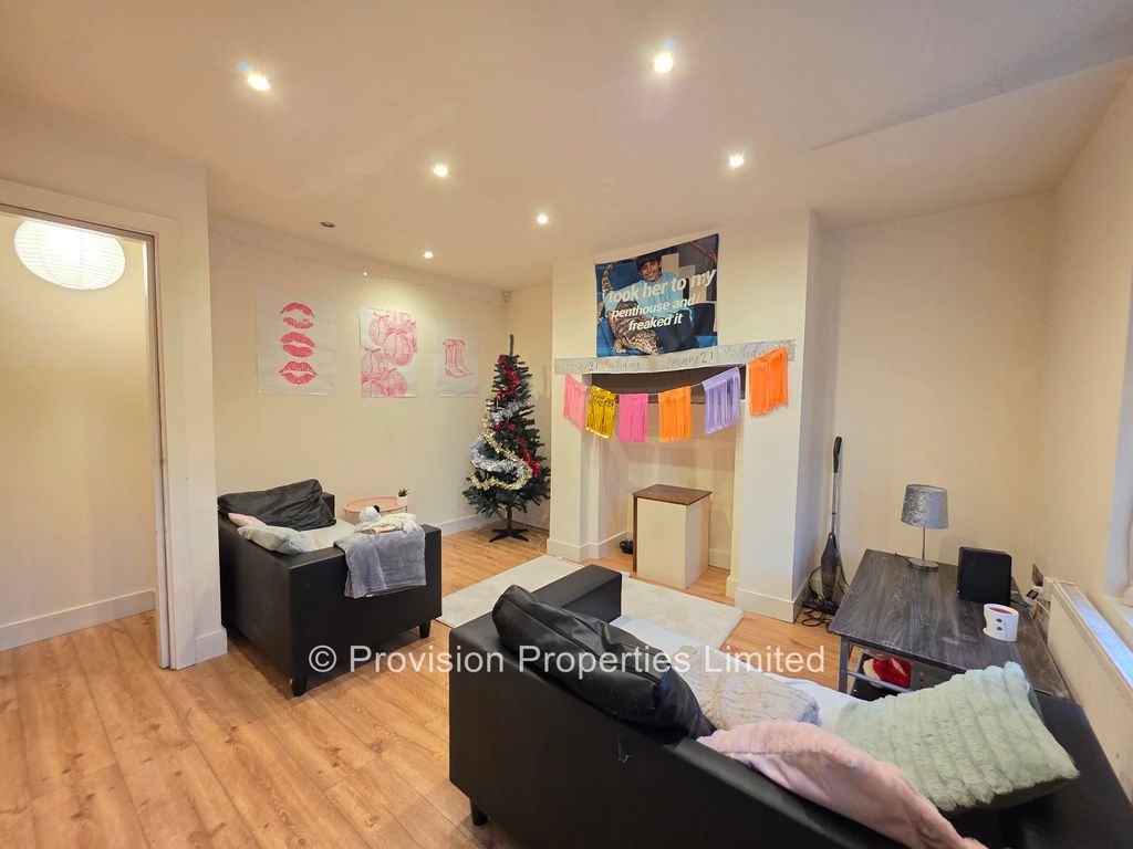 Property photo 1 of 12 Photo