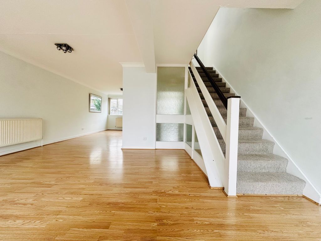 Property photo 3 of 24