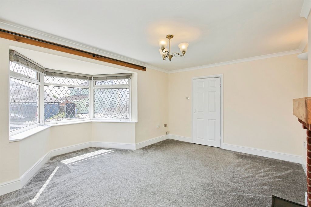 Property photo 3 of 18